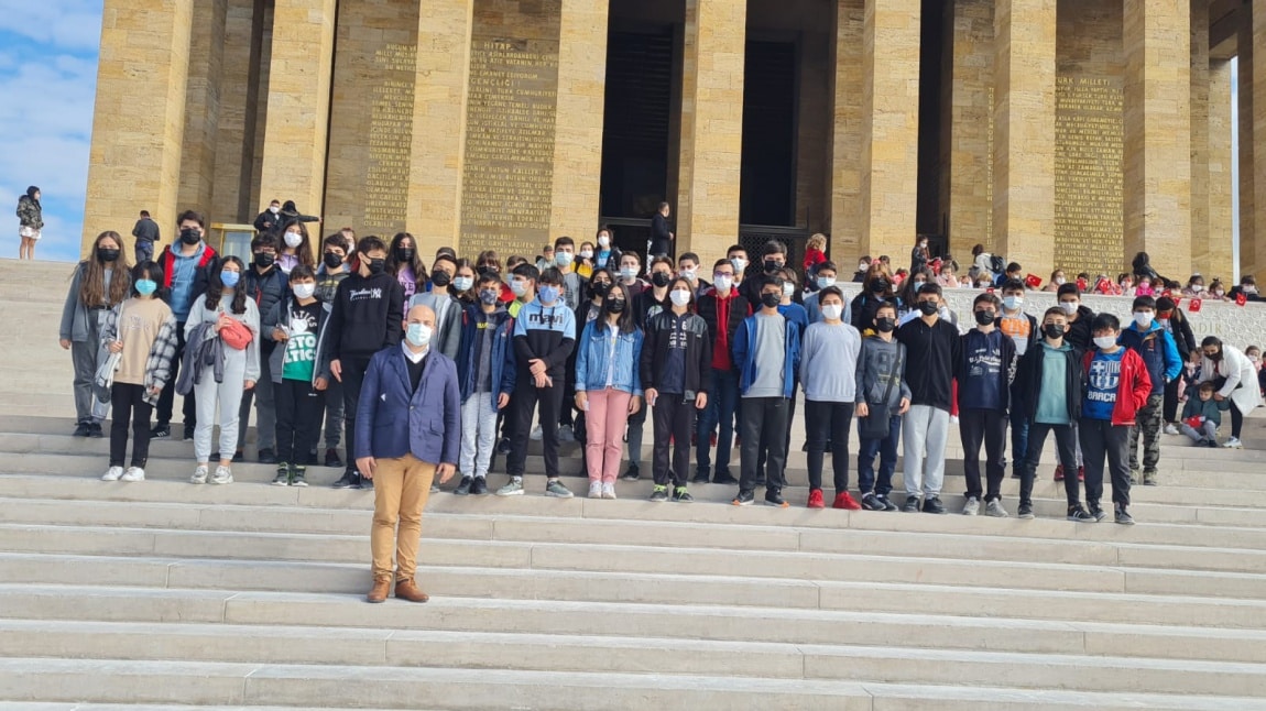 Okulumuz Öğrencileri Müze Gezilerine Gazi Meclis Ve Anıtkabir Atatürk Ve Kurtuluş Savaşı Müzesi ile Devam Etti
