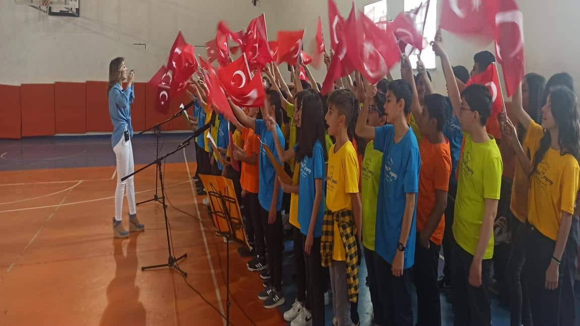 19 Mayis Atatürk'ü Anma Gençlik Ve Spor Bayramı Okulumuzda Törenle Kutlandı 